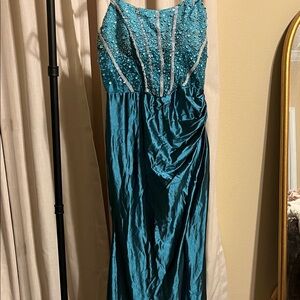 Elegant Teal Evening Gown